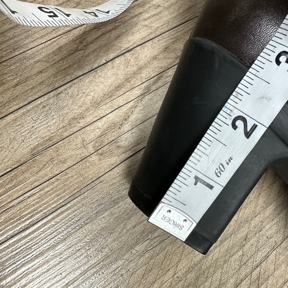 Clarks Lucette Jewels Leather Bootie Dark Brown Size 9 - Picture 7 of 7